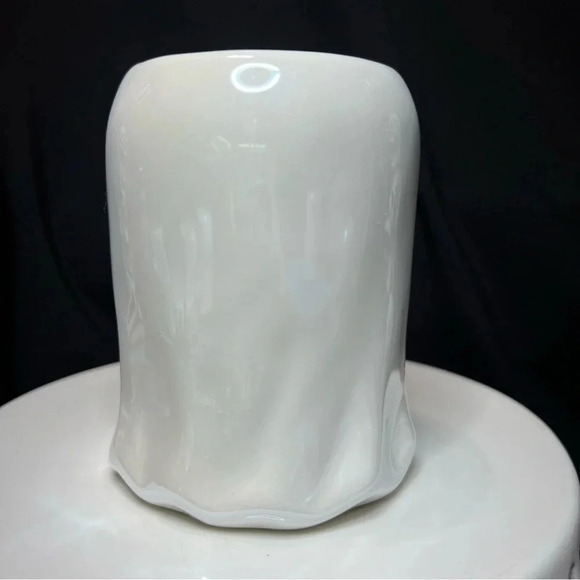 Cupcakes & Cashmere - Christian Siriano Pink & White Halloween Ghost Candles - Picture 10 of 12